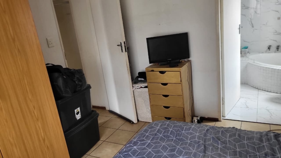 To Let  Bedroom Property for Rent in Cosmo City Gauteng