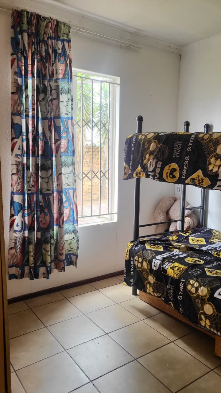 To Let  Bedroom Property for Rent in Cosmo City Gauteng