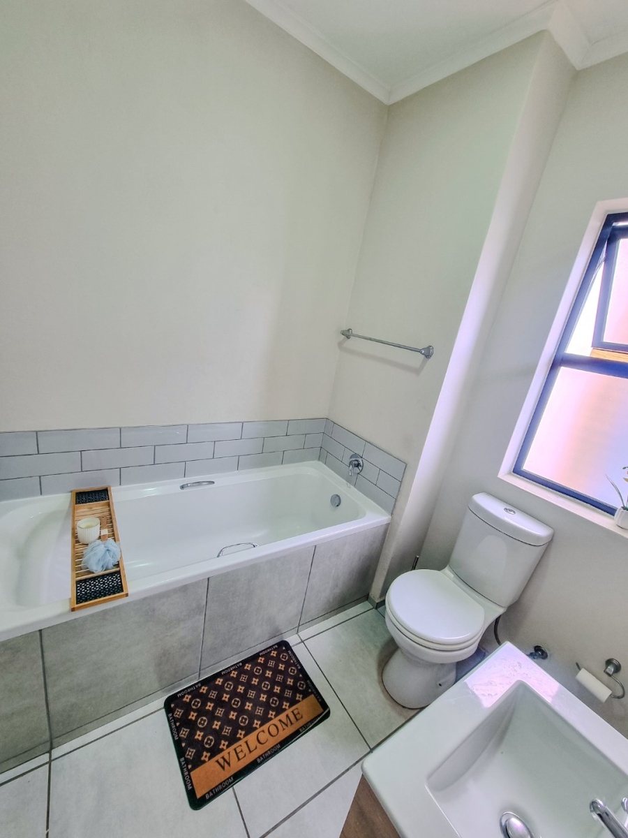 3 Bedroom Property for Sale in Little Falls Gauteng