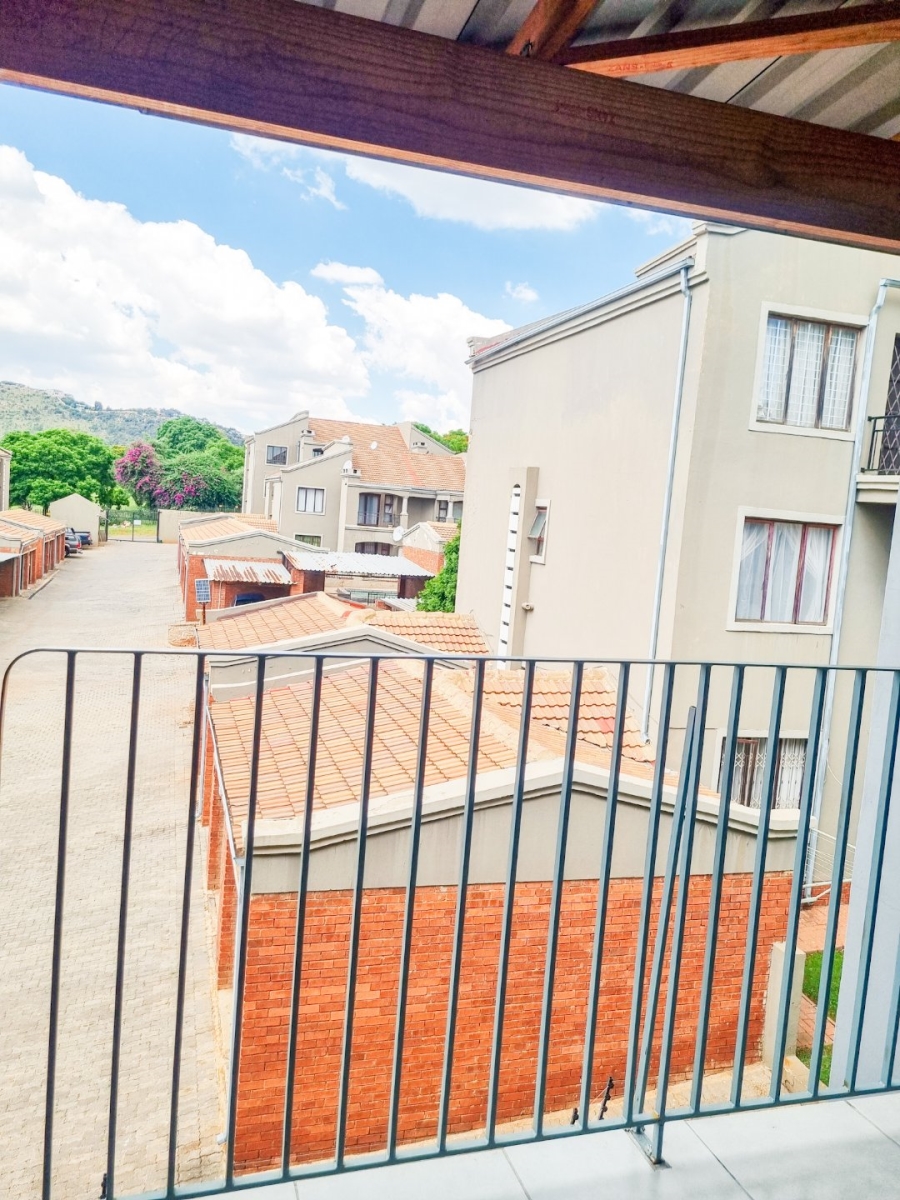 3 Bedroom Property for Sale in Little Falls Gauteng