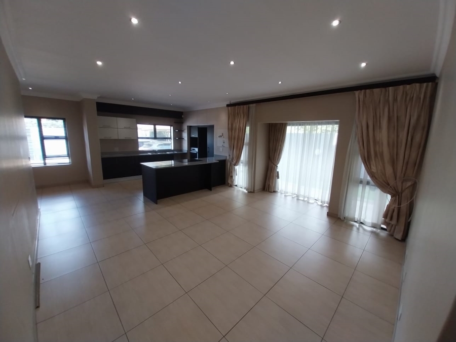 To Let 2 Bedroom Property for Rent in Glenanda Gauteng