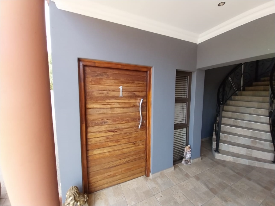 To Let 2 Bedroom Property for Rent in Glenanda Gauteng