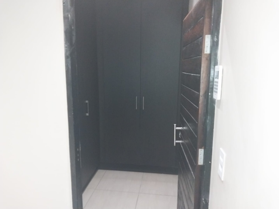 To Let 2 Bedroom Property for Rent in Glenanda Gauteng