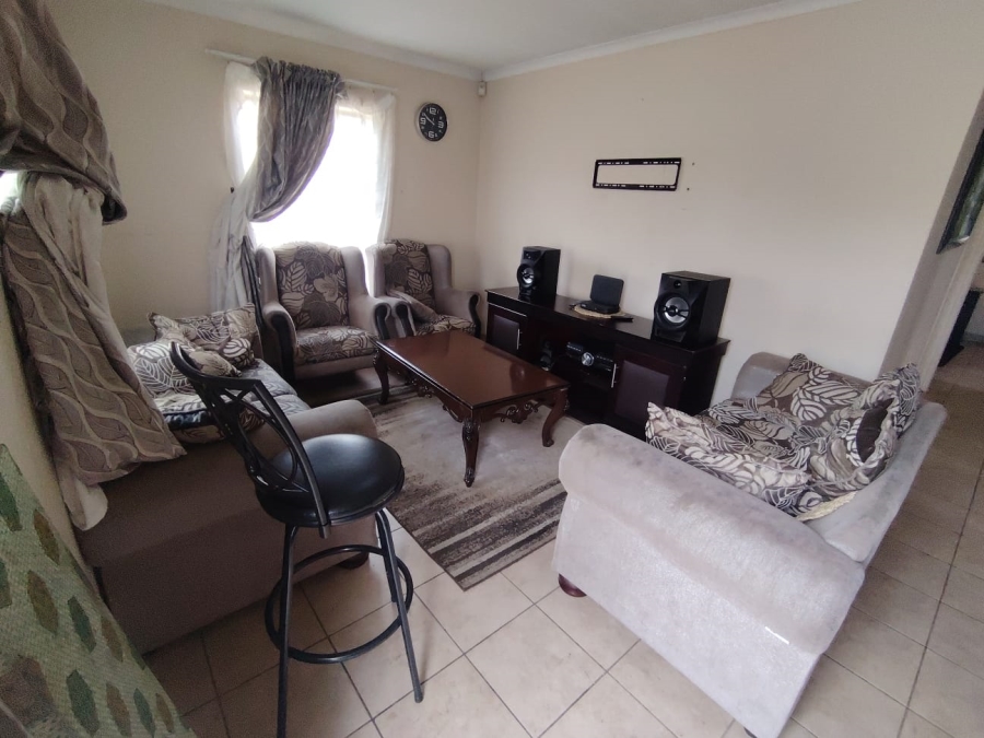3 Bedroom Property for Sale in Thatch Hill Estate Gauteng