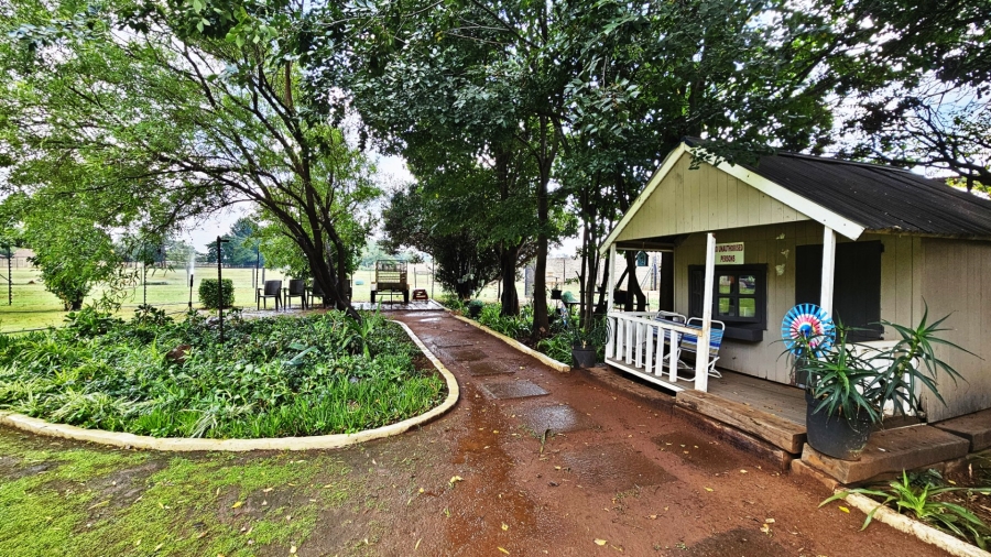  Bedroom Property for Sale in Unitas Park Gauteng