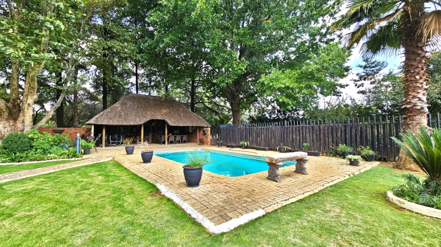  Bedroom Property for Sale in Unitas Park Gauteng