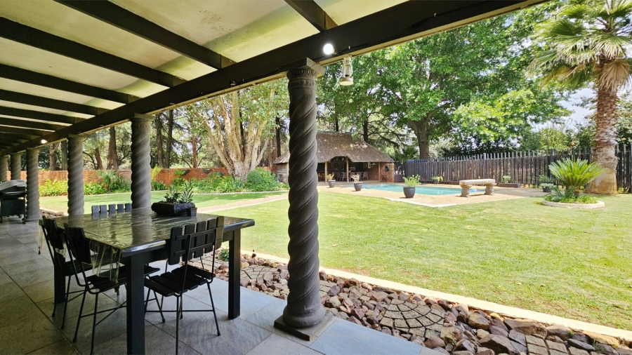  Bedroom Property for Sale in Unitas Park Gauteng