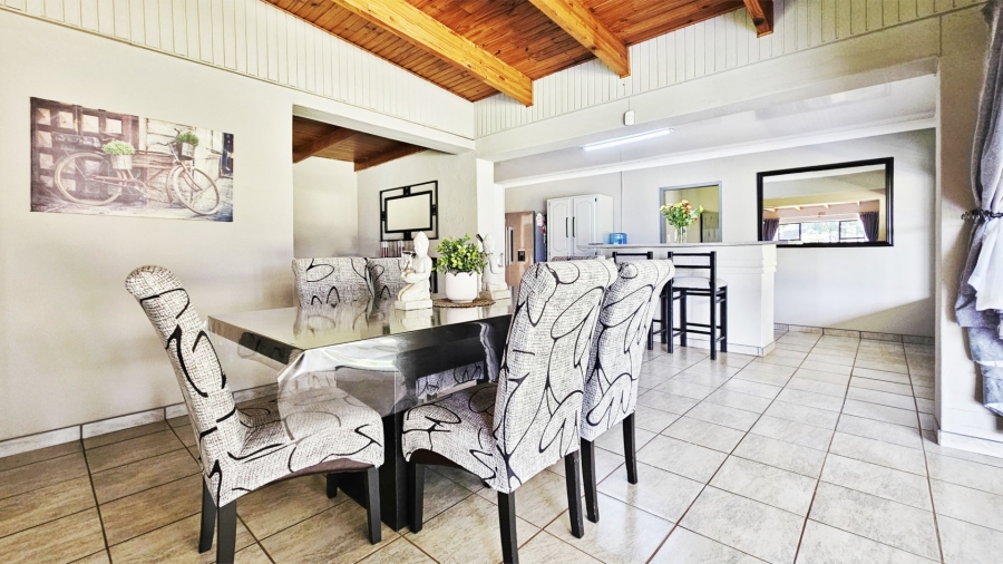  Bedroom Property for Sale in Unitas Park Gauteng