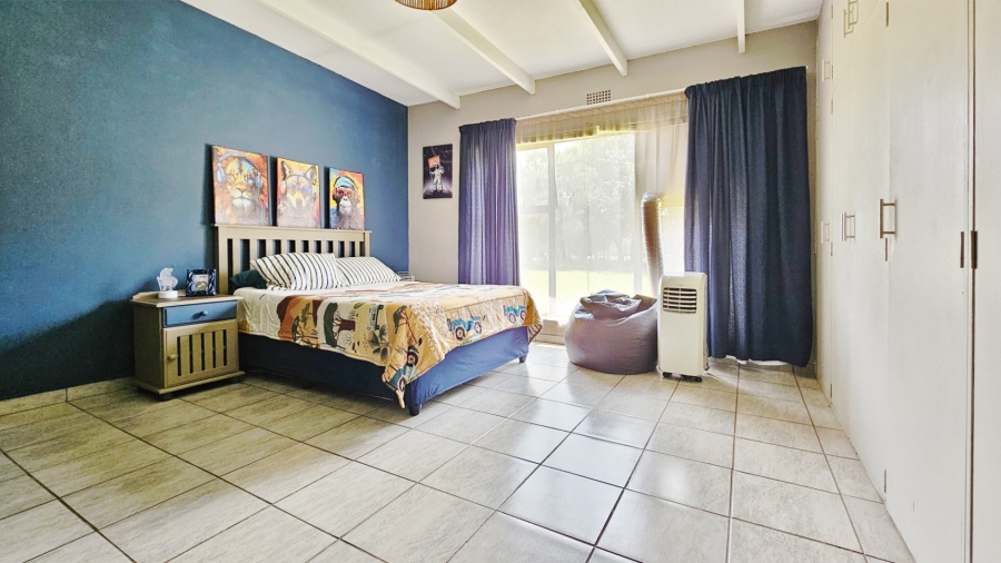  Bedroom Property for Sale in Unitas Park Gauteng