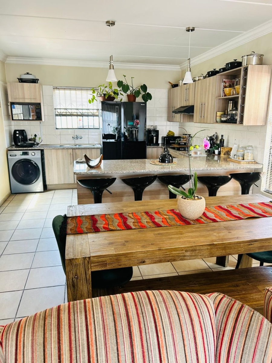 To Let 3 Bedroom Property for Rent in Amandasig Gauteng