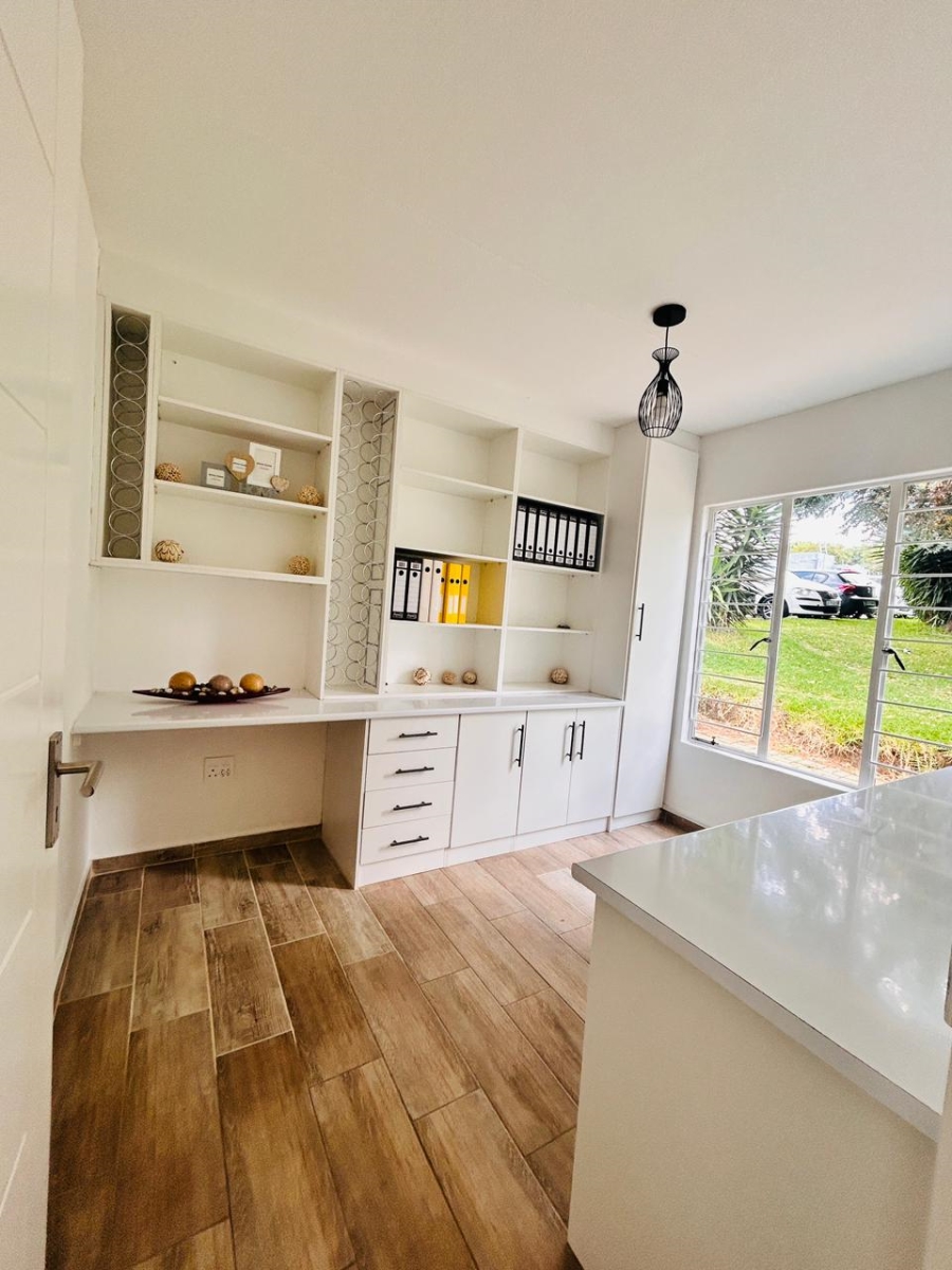 To Let 2 Bedroom Property for Rent in Roodepoort Gauteng