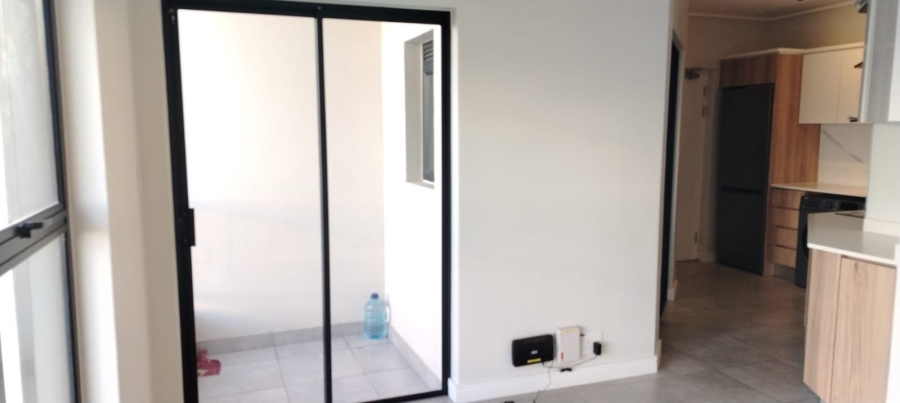 1 Bedroom Property for Sale in Waterfall Gauteng