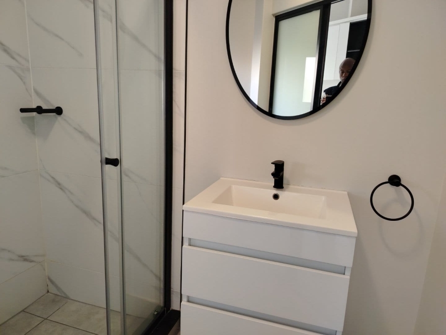 1 Bedroom Property for Sale in Waterfall Gauteng