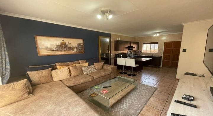 2 Bedroom Property for Sale in Vorna Valley Gauteng