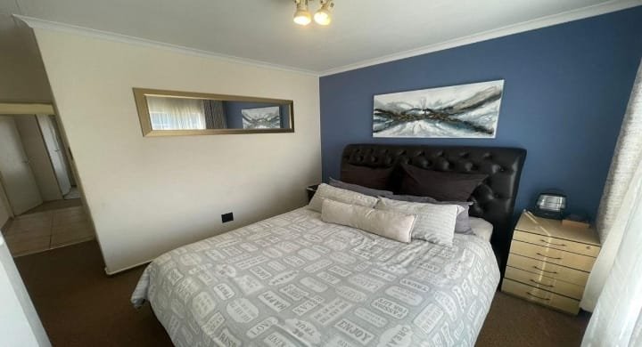 2 Bedroom Property for Sale in Vorna Valley Gauteng