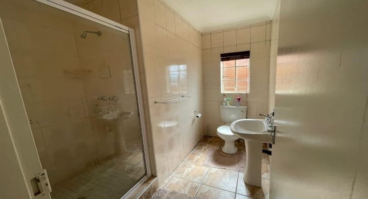 2 Bedroom Property for Sale in Vorna Valley Gauteng