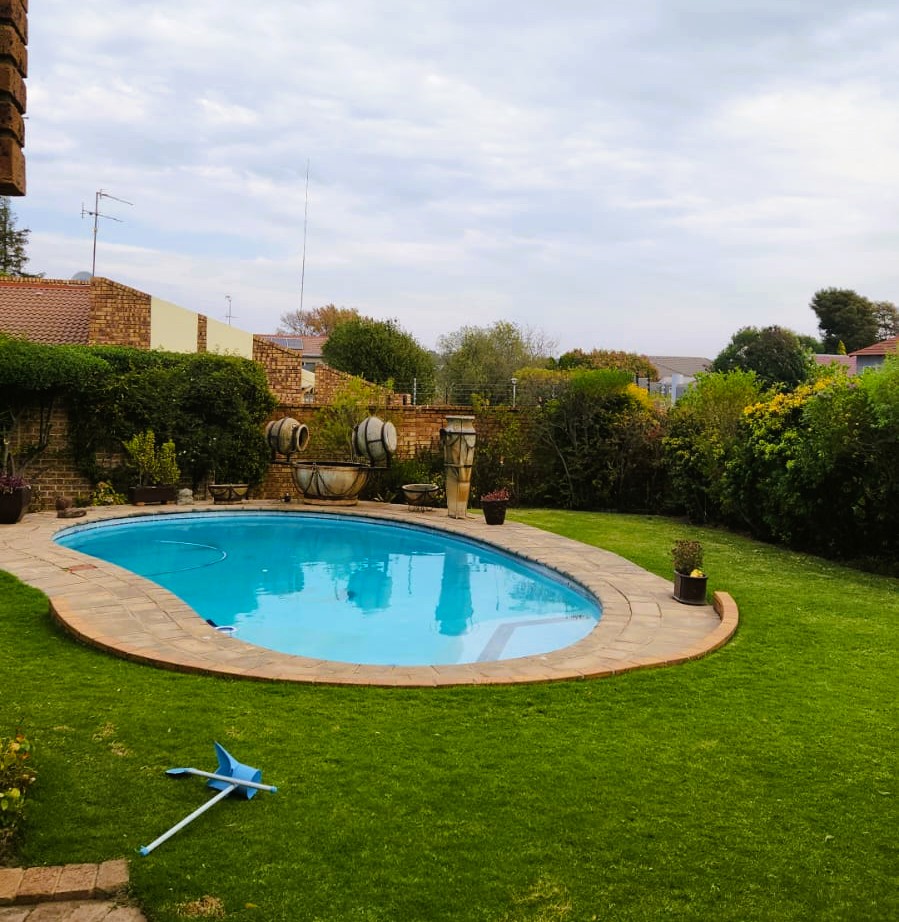 3 Bedroom Property for Sale in Country View Gauteng