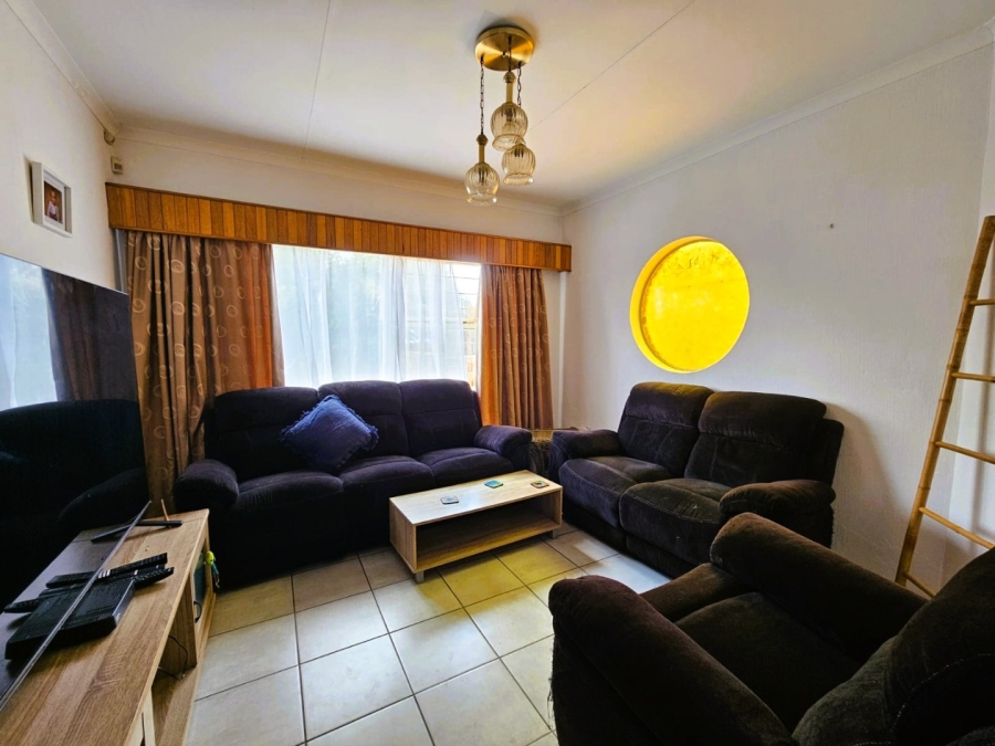 3 Bedroom Property for Sale in Country View Gauteng