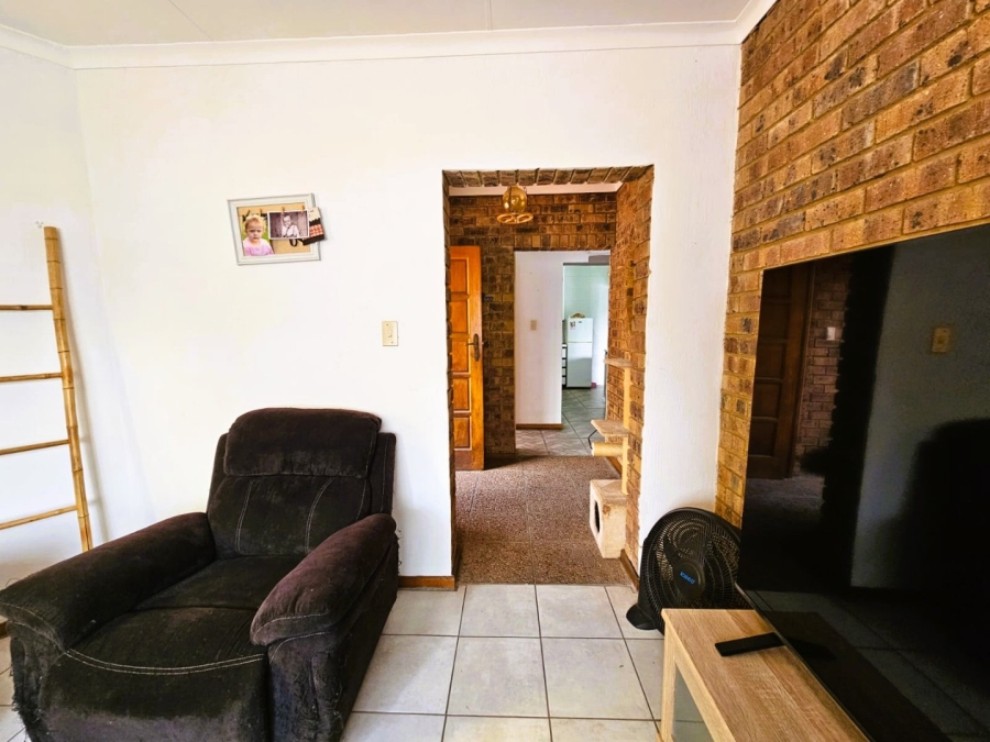 3 Bedroom Property for Sale in Country View Gauteng