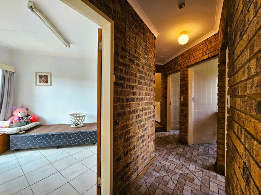 3 Bedroom Property for Sale in Country View Gauteng