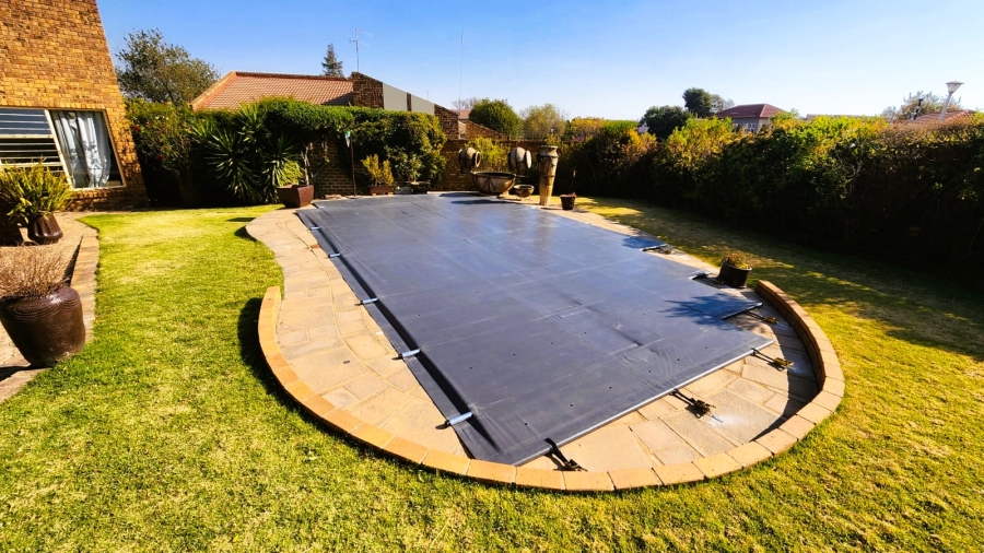 3 Bedroom Property for Sale in Country View Gauteng