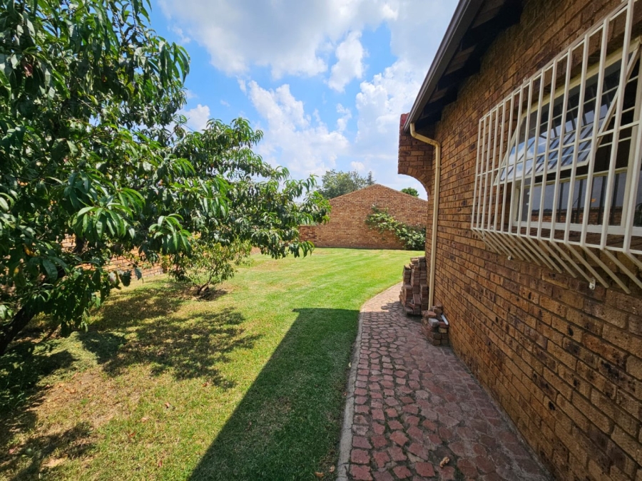 3 Bedroom Property for Sale in Country View Gauteng