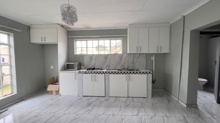 To Let 1 Bedroom Property for Rent in Simmerfield Gauteng