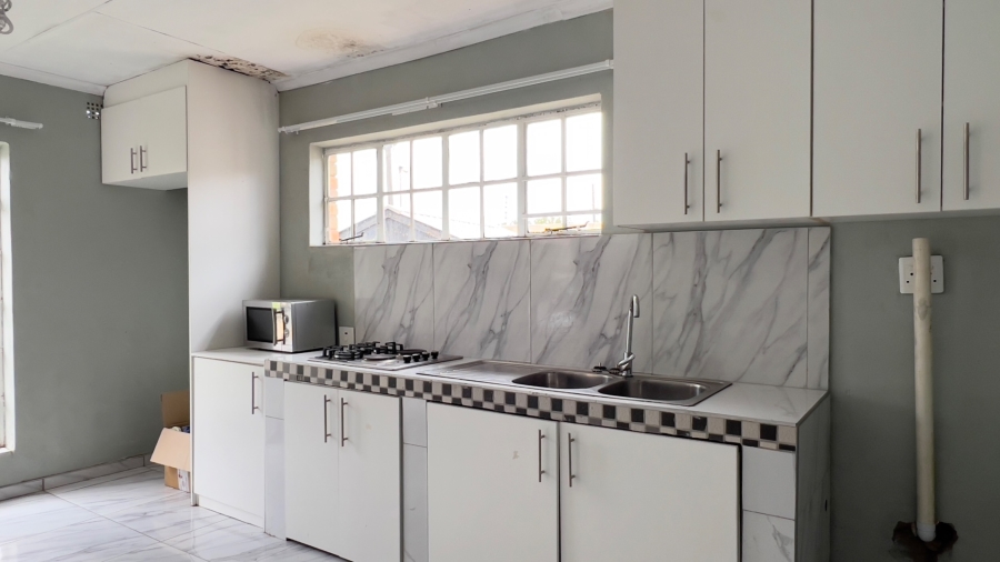 To Let 1 Bedroom Property for Rent in Simmerfield Gauteng