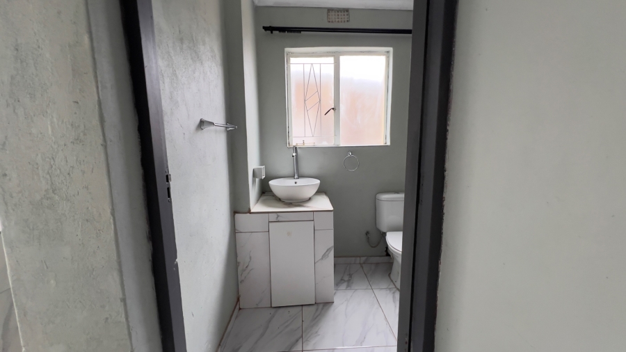 To Let 1 Bedroom Property for Rent in Simmerfield Gauteng