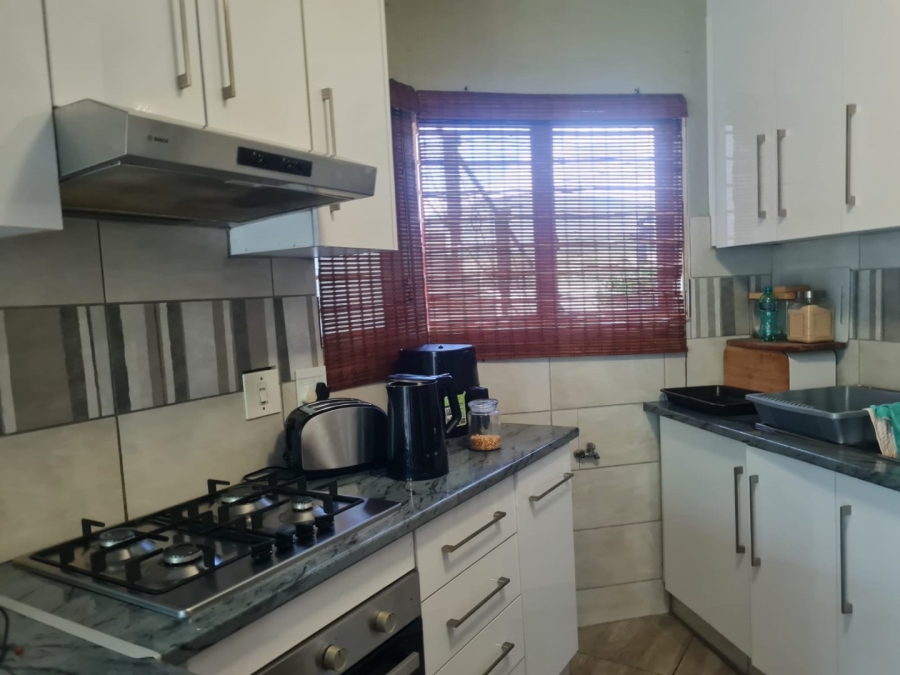 2 Bedroom Property for Sale in Glenvista Gauteng