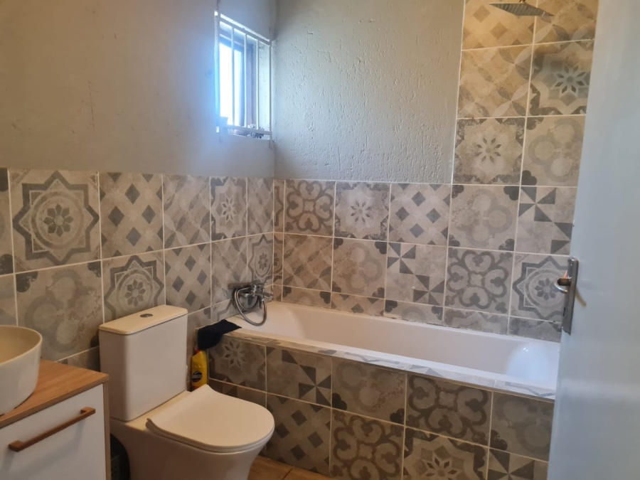 2 Bedroom Property for Sale in Glenvista Gauteng