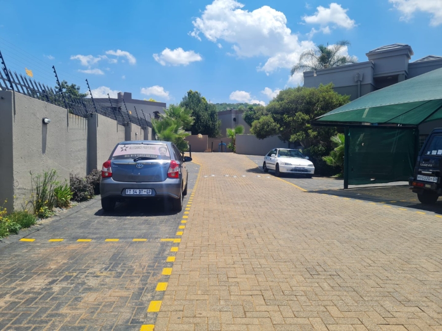 2 Bedroom Property for Sale in Glenvista Gauteng