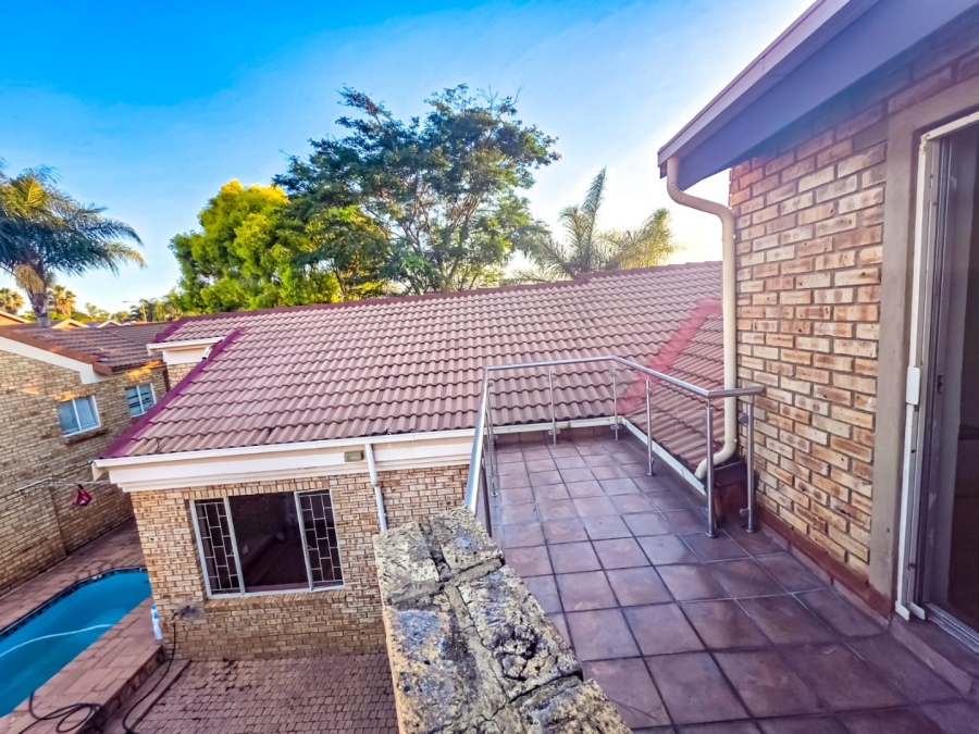 4 Bedroom Property for Sale in Amberfield Glen Gauteng