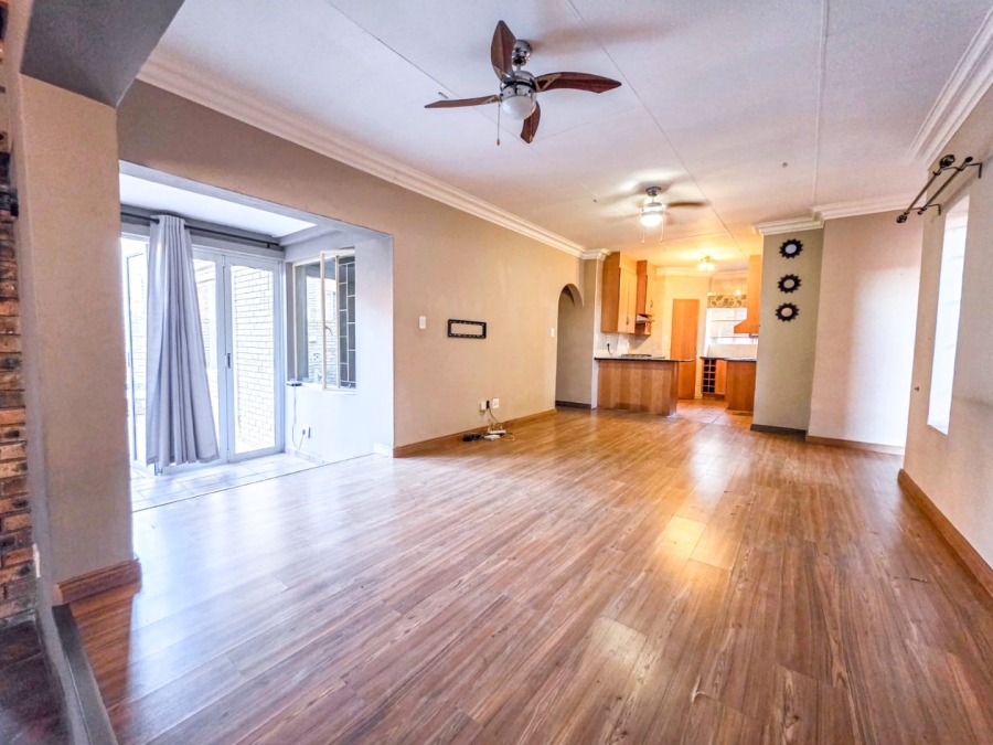 4 Bedroom Property for Sale in Amberfield Glen Gauteng