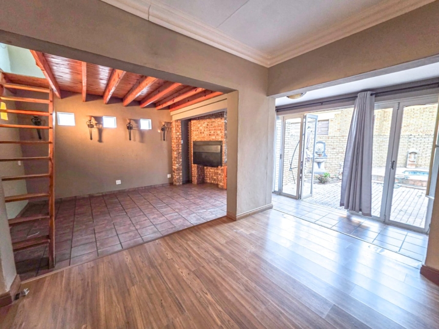 4 Bedroom Property for Sale in Amberfield Glen Gauteng