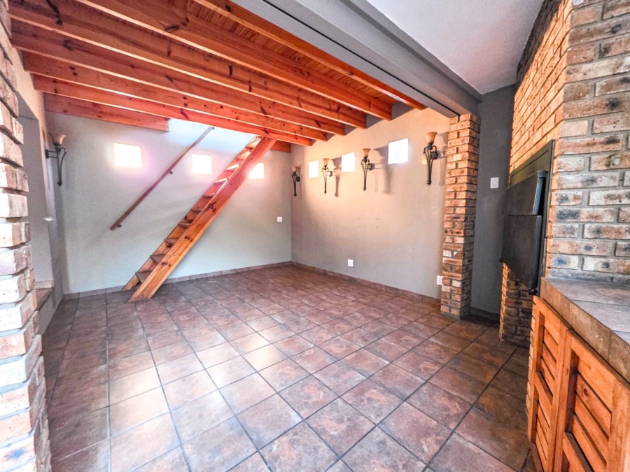 4 Bedroom Property for Sale in Amberfield Glen Gauteng