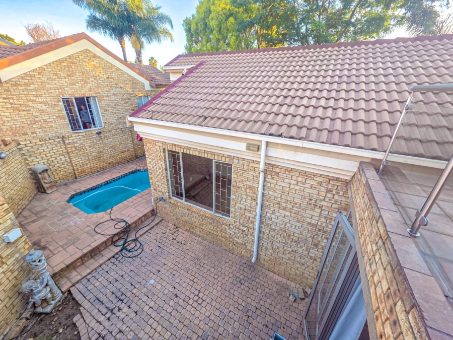 4 Bedroom Property for Sale in Amberfield Glen Gauteng