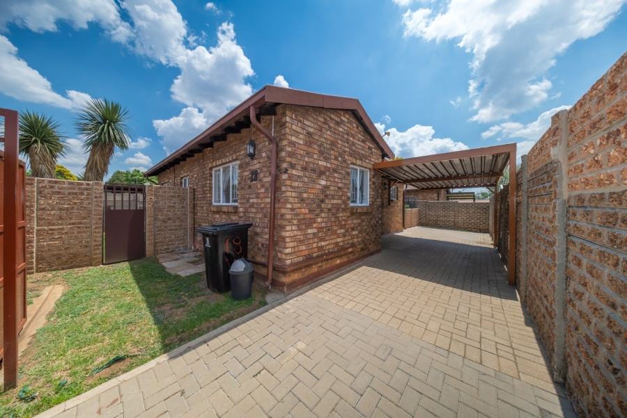 2 Bedroom Property for Sale in Eden Glen Gauteng