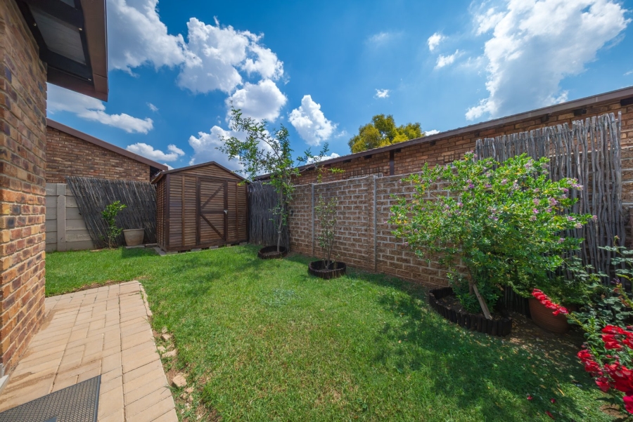 2 Bedroom Property for Sale in Eden Glen Gauteng