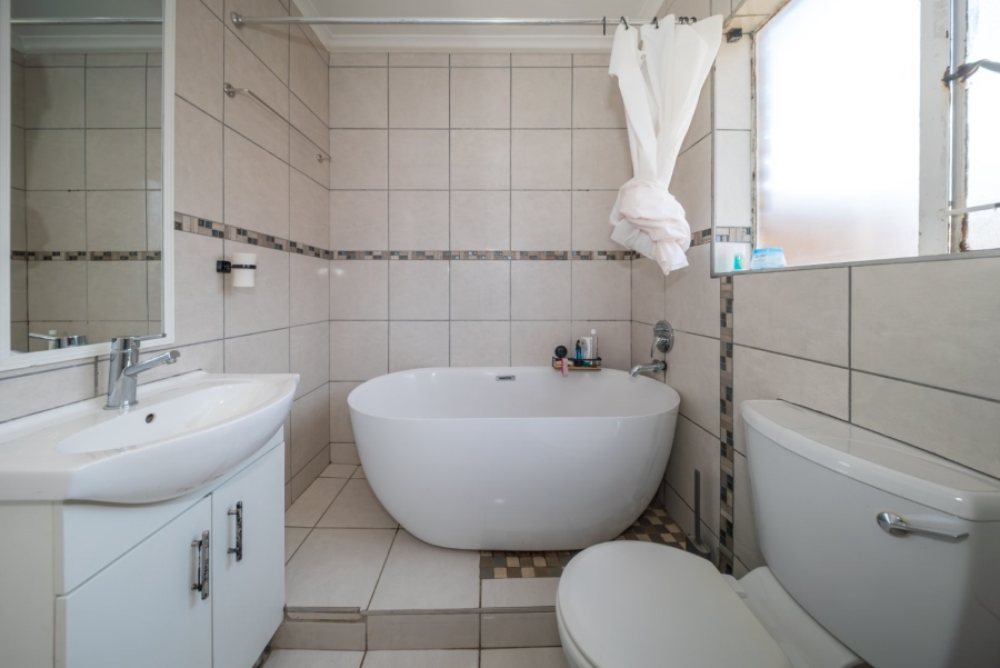 2 Bedroom Property for Sale in Eden Glen Gauteng