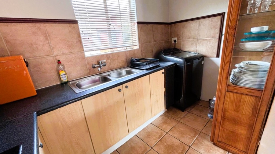 2 Bedroom Property for Sale in Eco Park Gauteng