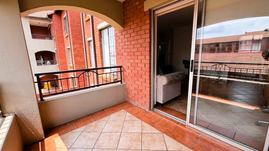 2 Bedroom Property for Sale in Eco Park Gauteng
