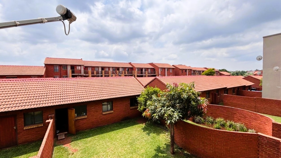 2 Bedroom Property for Sale in Eco Park Gauteng