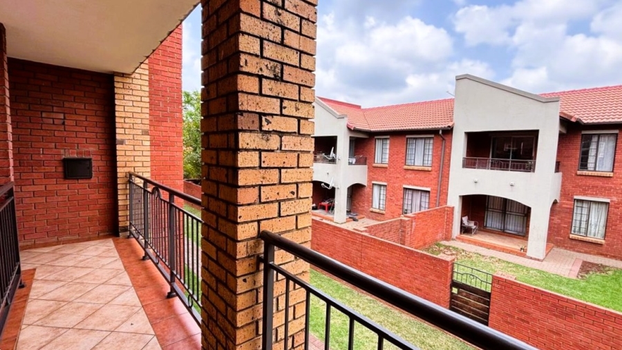 2 Bedroom Property for Sale in Eco Park Gauteng