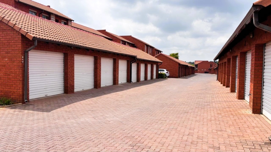2 Bedroom Property for Sale in Eco Park Gauteng