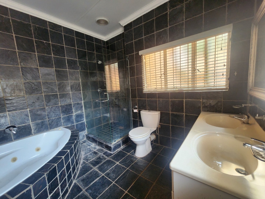 4 Bedroom Property for Sale in Montana Park Gauteng