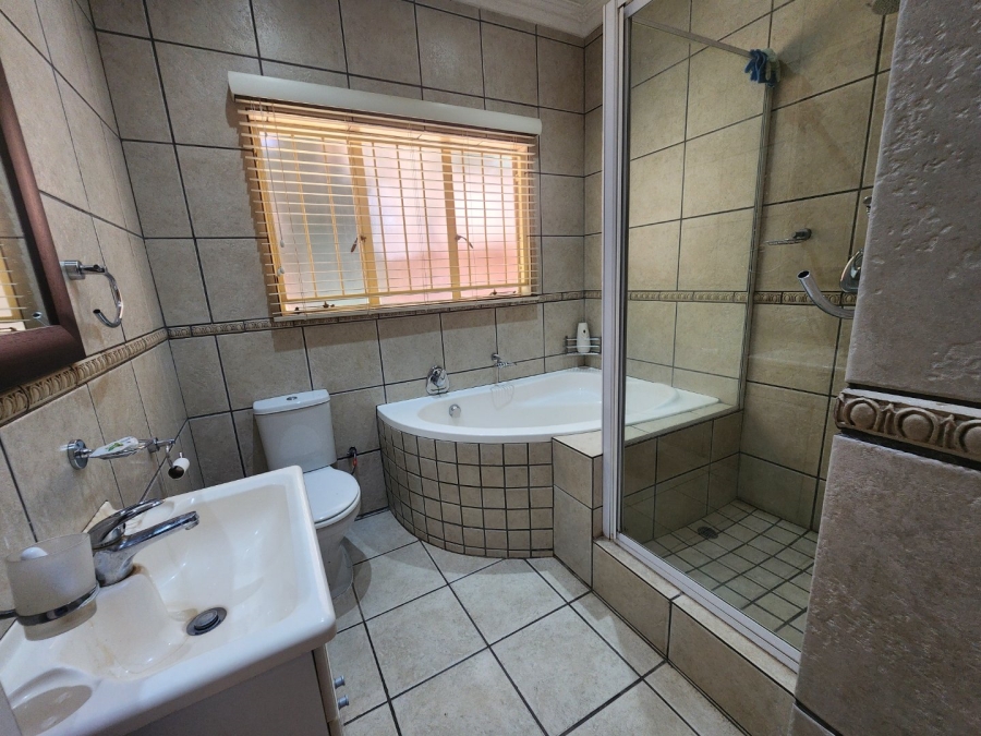 4 Bedroom Property for Sale in Montana Park Gauteng