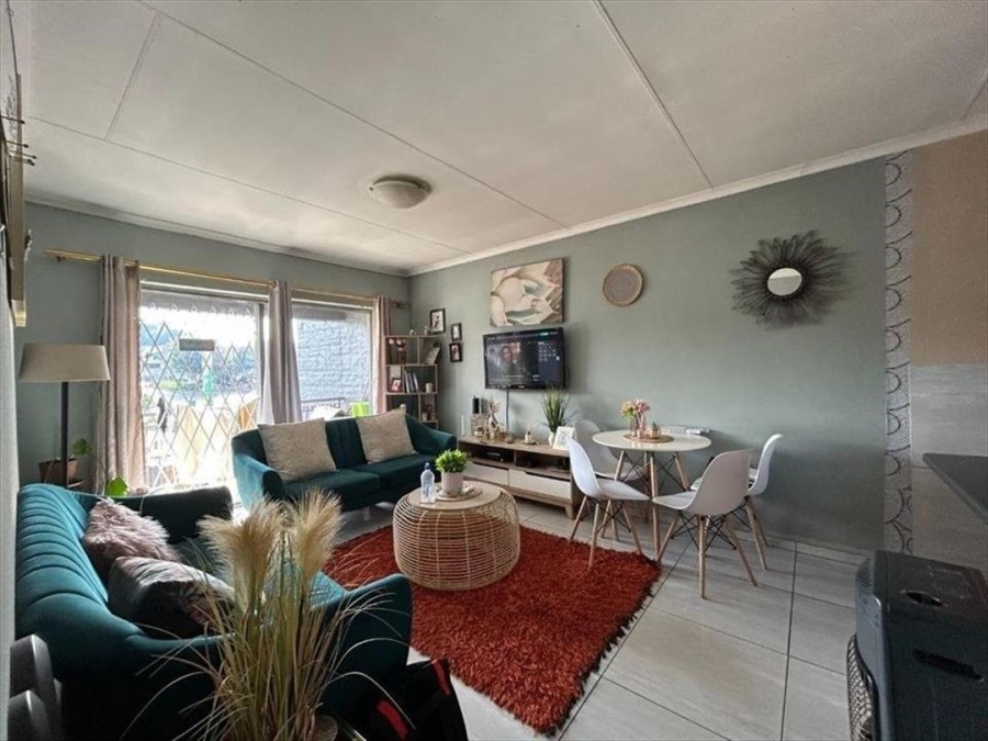 2 Bedroom Property for Sale in Birchleigh Gauteng