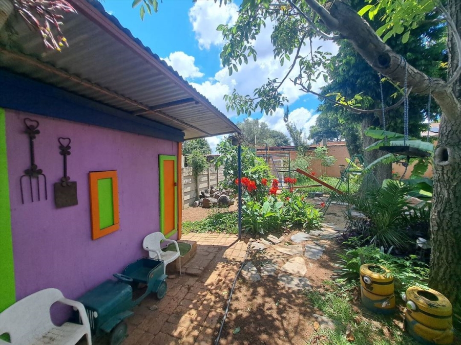 4 Bedroom Property for Sale in Farrarmere Gauteng