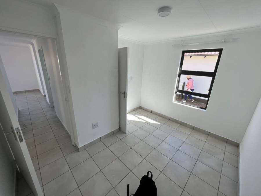 3 Bedroom Property for Sale in Windmill Park Gauteng